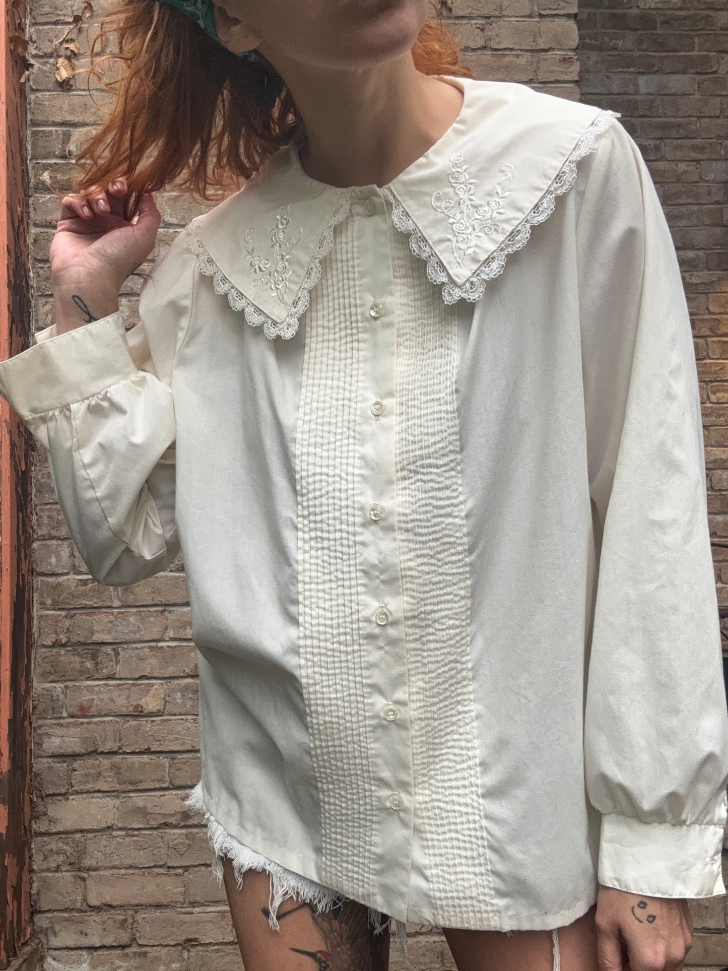 Bib Collar Cottage Shirt