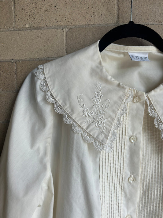 Bib Collar Cottage Shirt