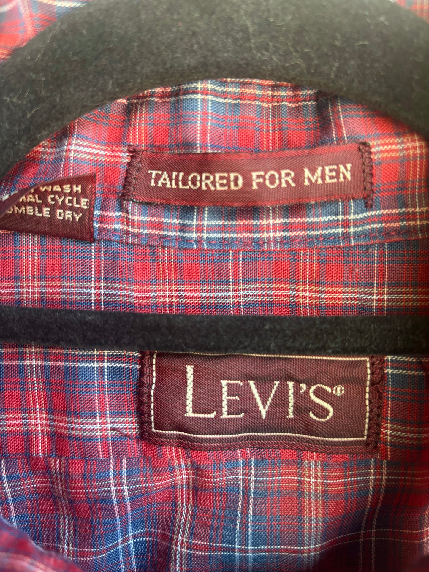 Men’s Levi’s Plaid Shirt - Large - Lightweight